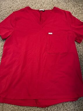 Scope scrub top ruby red